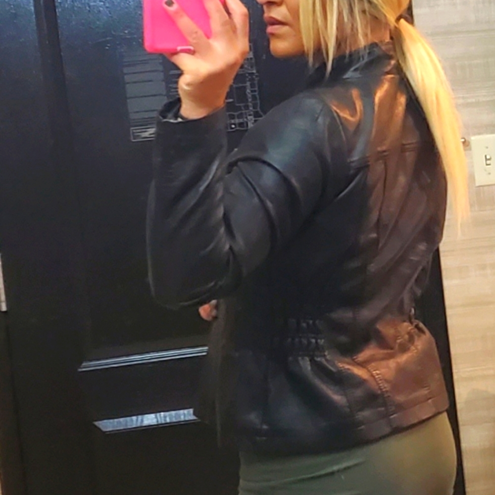 Jacket - Picture 6 of 8